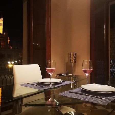Luxury Apartment With Views To Alcazar, Cathedral And Giralda. Sevilha Exterior foto