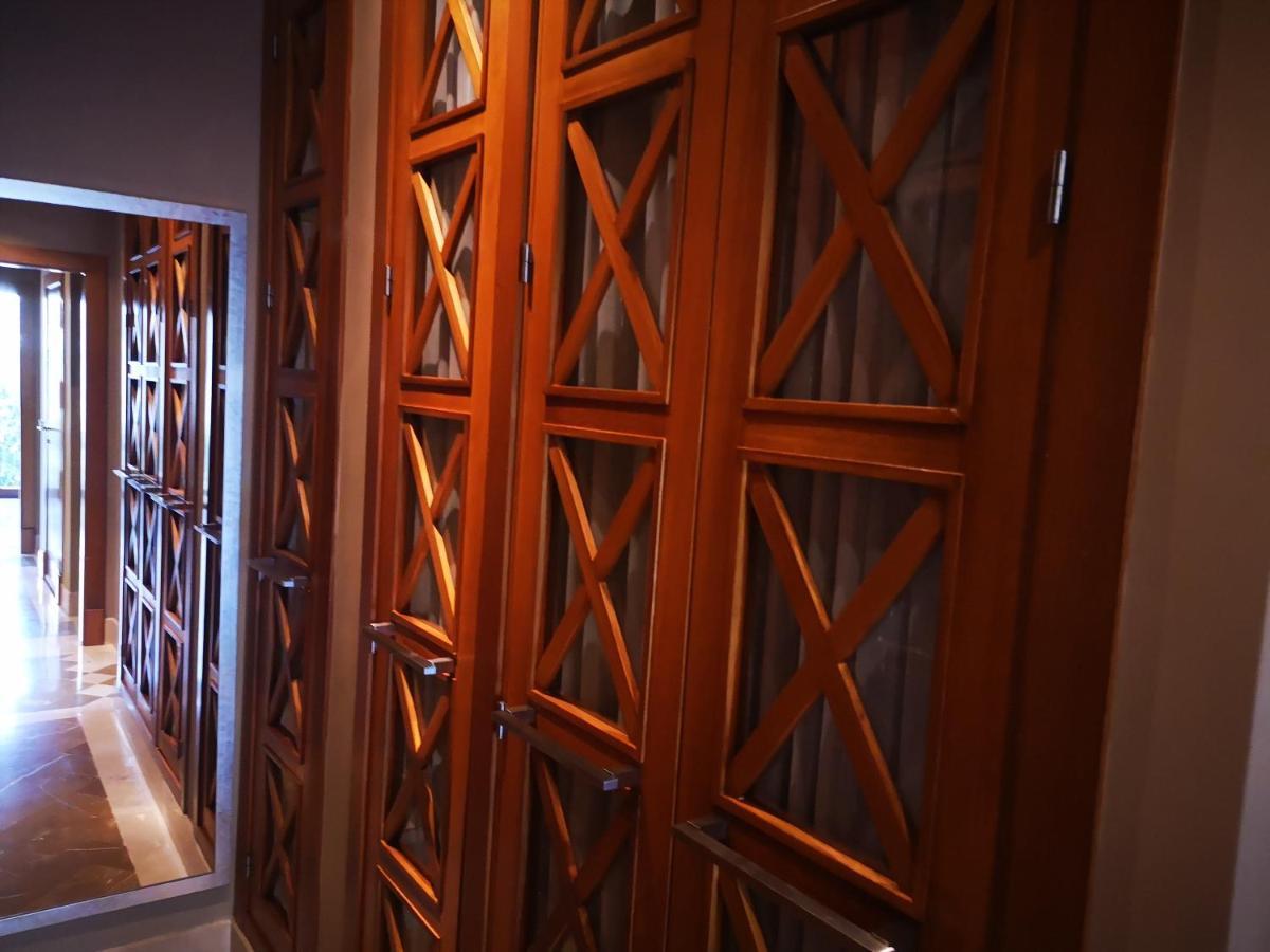 Luxury Apartment With Views To Alcazar, Cathedral And Giralda. Sevilha Exterior foto
